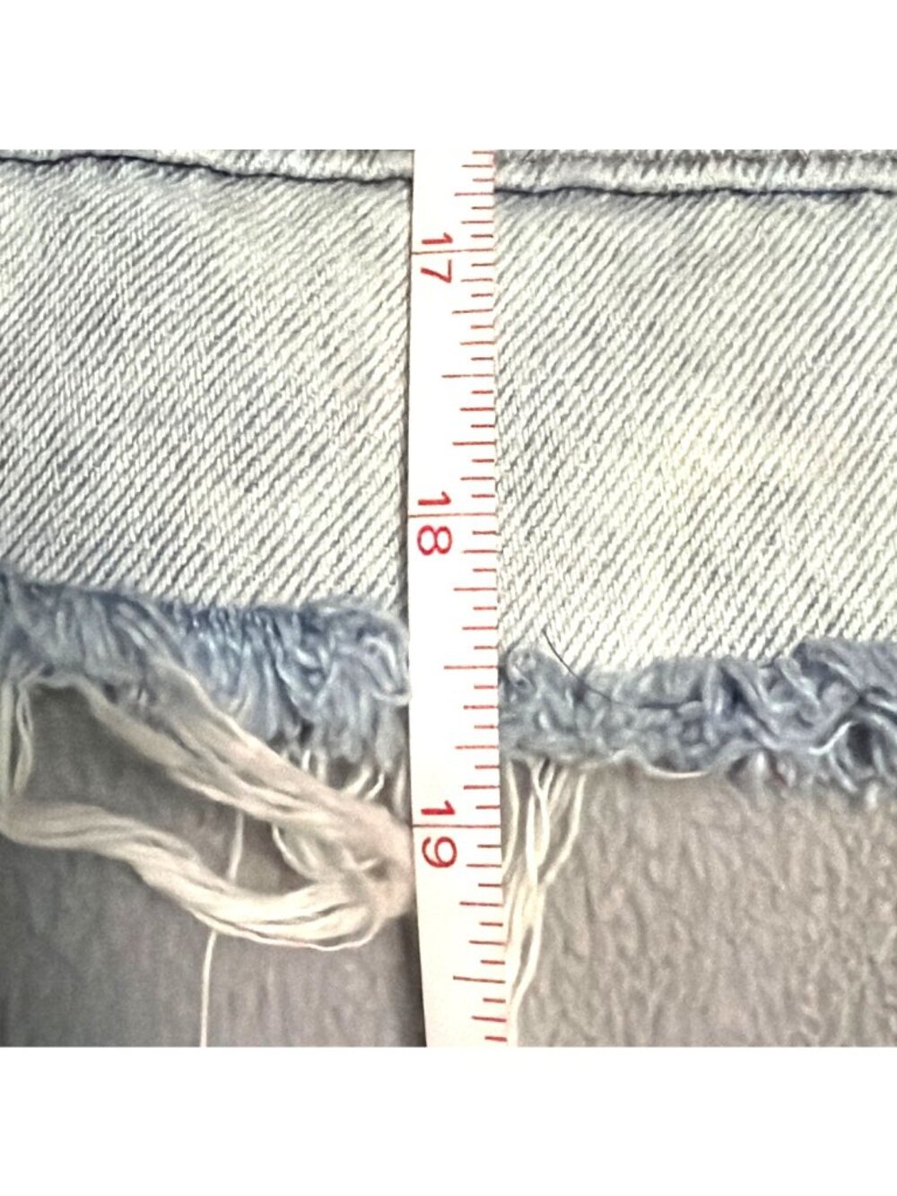 No Boundaries Distressed Cropped Denim Vest Size L Light Wash Frayed Hem - Picture 5 of 5